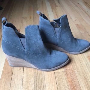 Blondo Wedge Booties, size 8